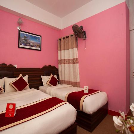 Oyo 195 Global Hotel And Resort Kathmandu Esterno foto