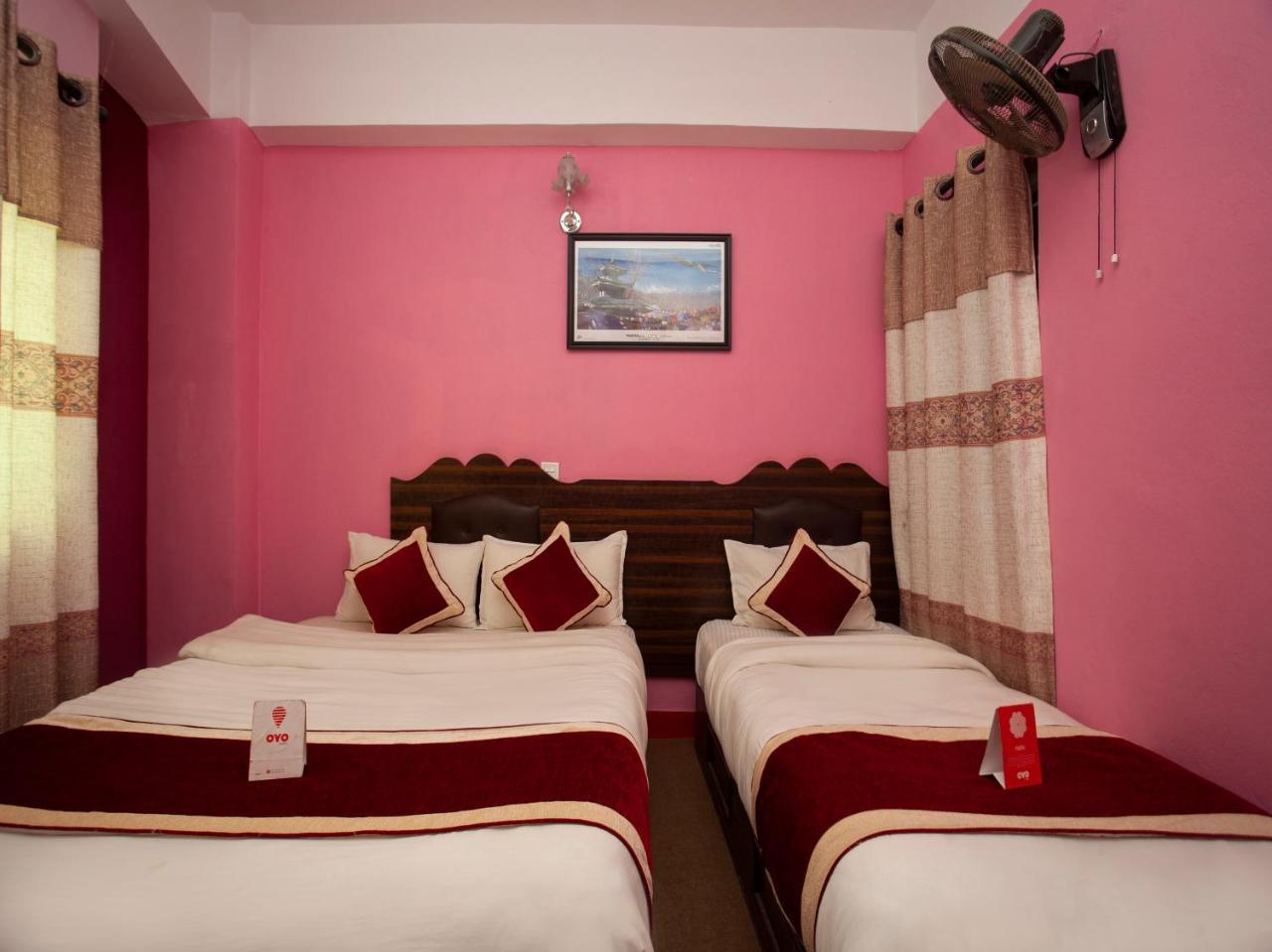 Oyo 195 Global Hotel And Resort Kathmandu Esterno foto