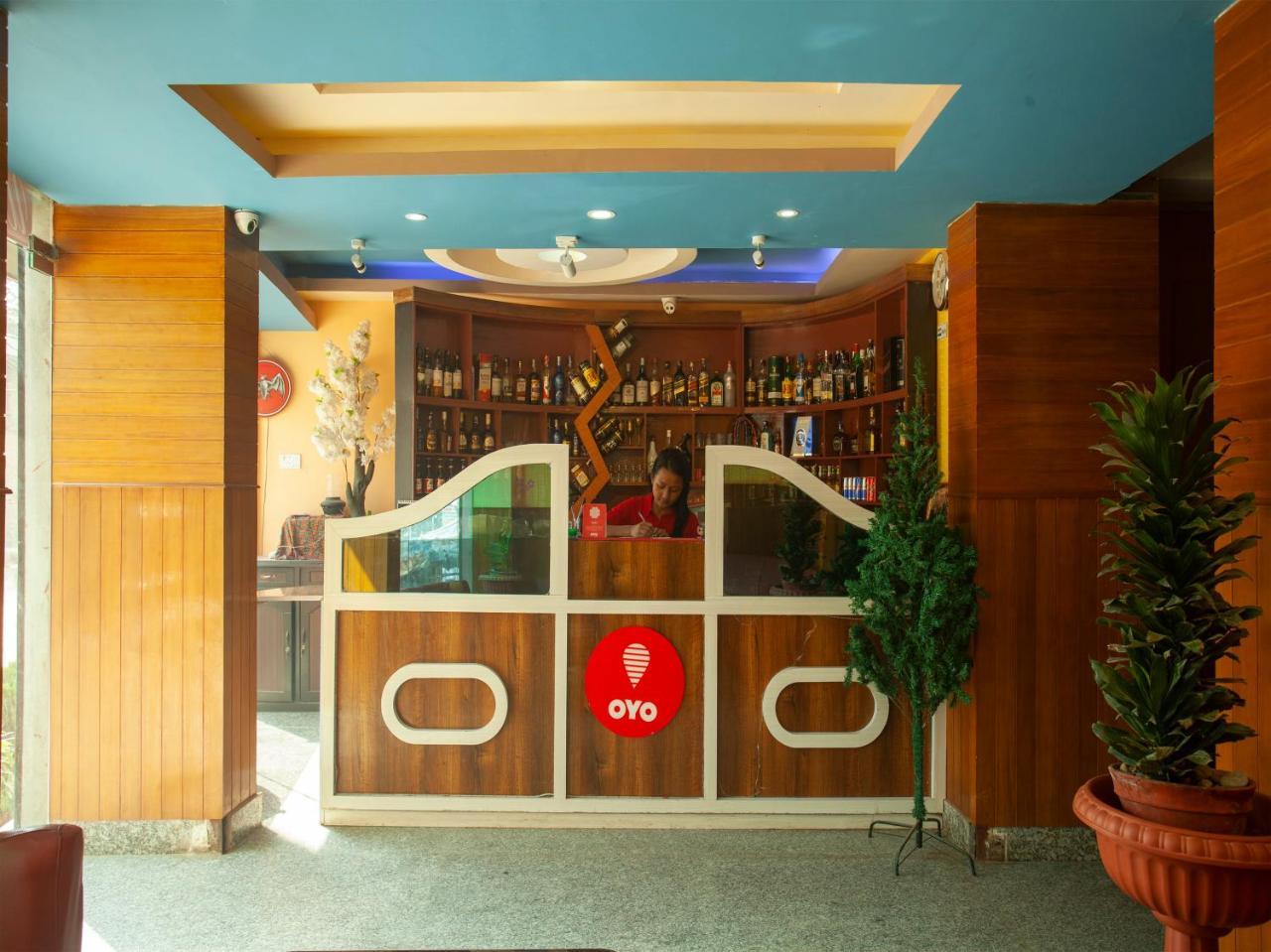 Oyo 195 Global Hotel And Resort Kathmandu Esterno foto