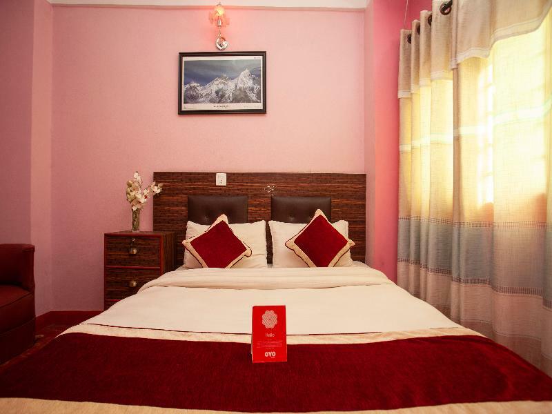 Oyo 195 Global Hotel And Resort Kathmandu Esterno foto