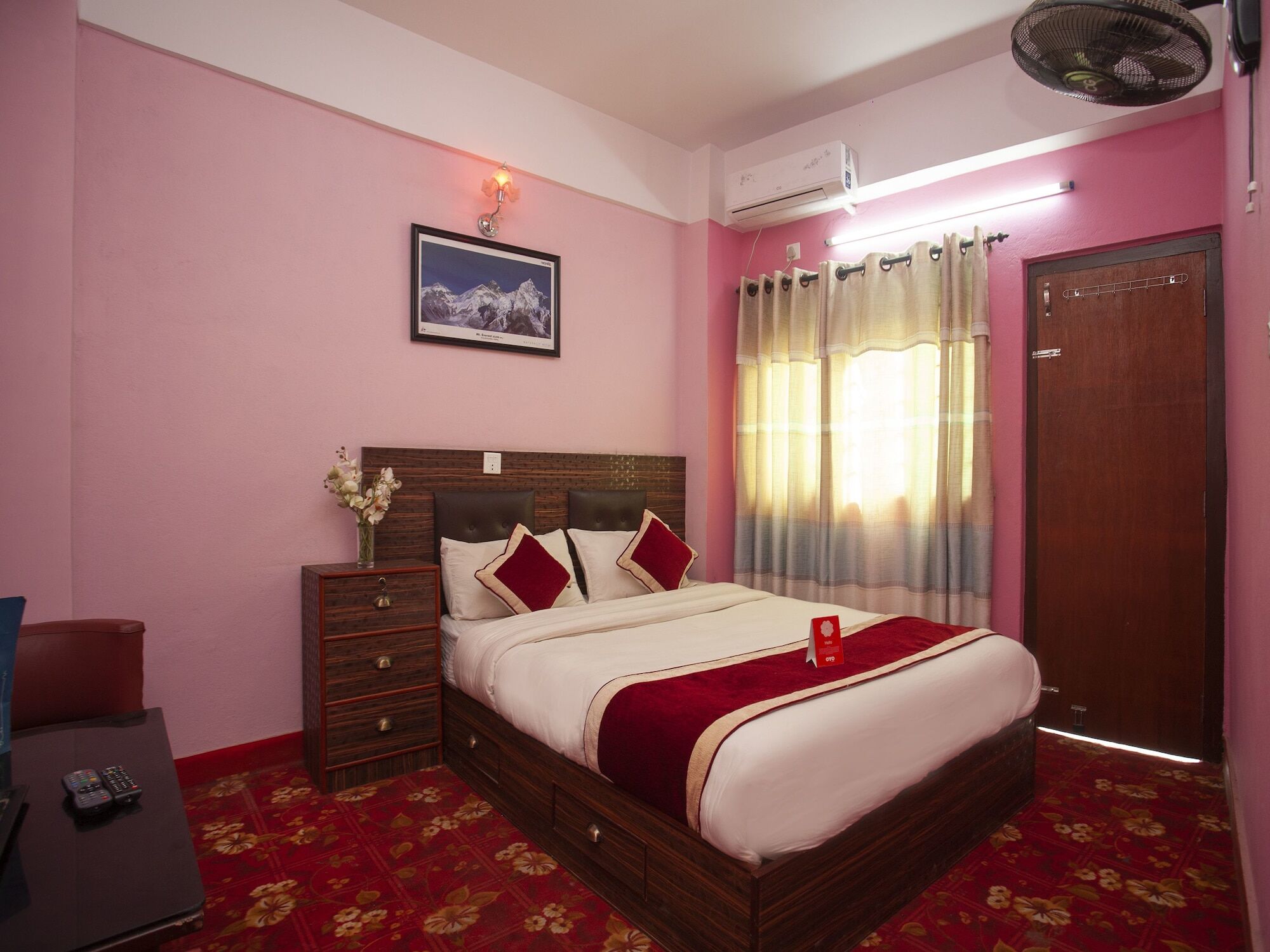 Oyo 195 Global Hotel And Resort Kathmandu Esterno foto
